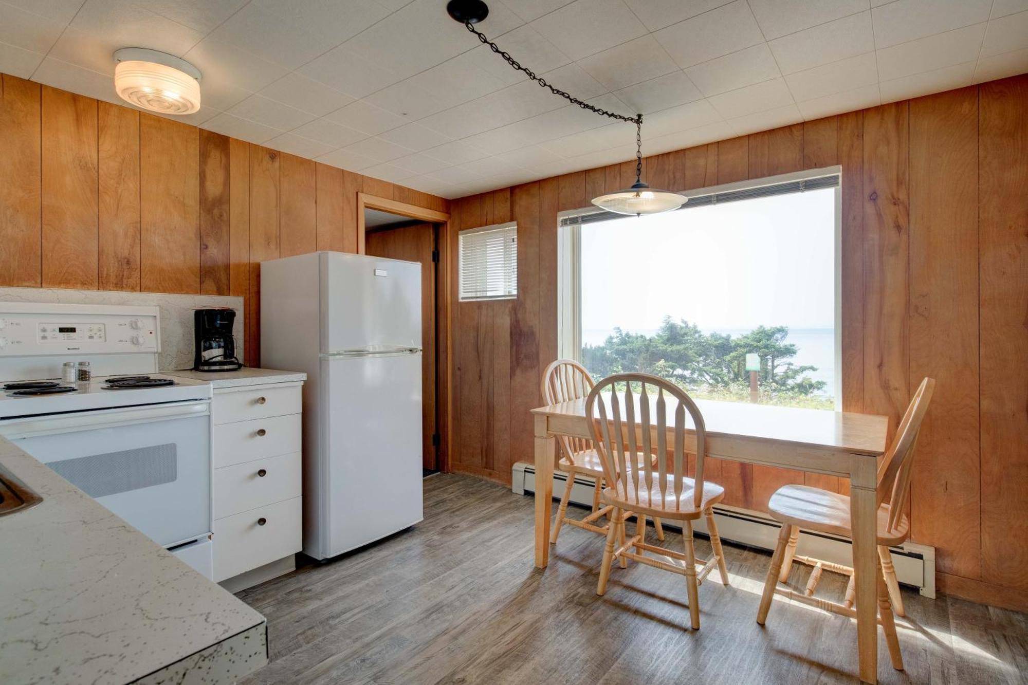 לינקולן סיטי Ester Lee Oceanview Inn מראה חיצוני תמונה